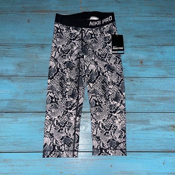 New Womens Nike Pro 3/4 Compression Training Tights / Leggings XS 823478 100 - Picture 3 of 4